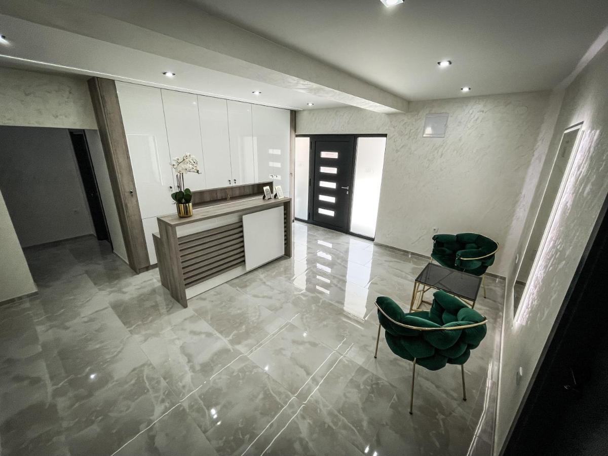 Apartmani Mila ลัคตาชิ ภายนอก รูปภาพ