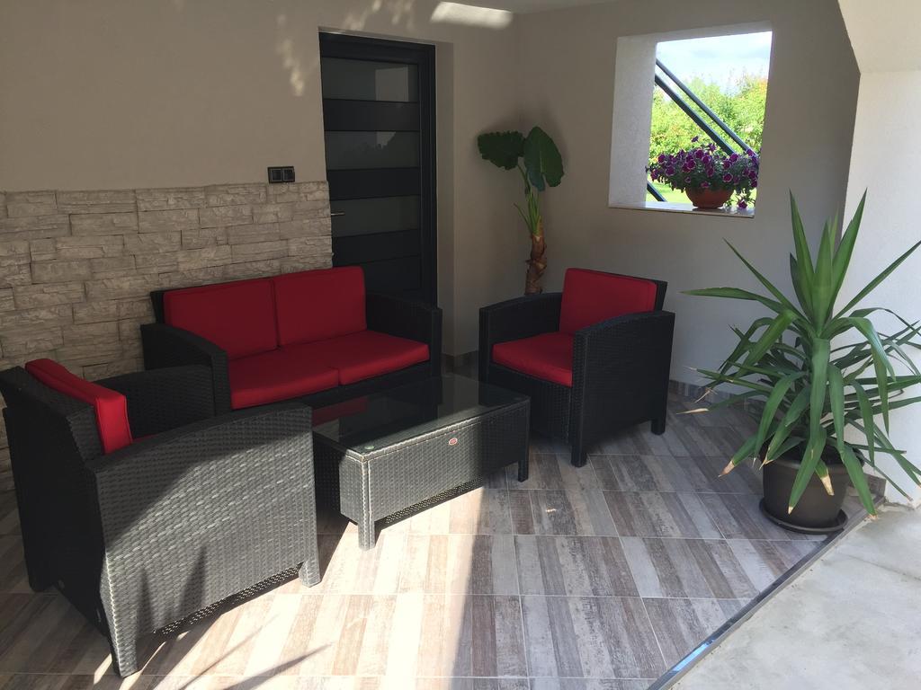 Apartmani Mila ลัคตาชิ ภายนอก รูปภาพ
