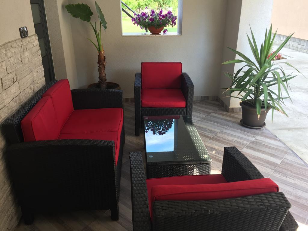 Apartmani Mila ลัคตาชิ ภายนอก รูปภาพ