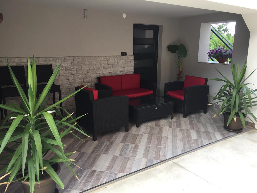 Apartmani Mila ลัคตาชิ ภายนอก รูปภาพ