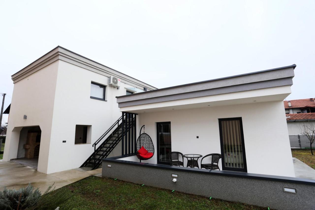 Apartmani Mila ลัคตาชิ ภายนอก รูปภาพ