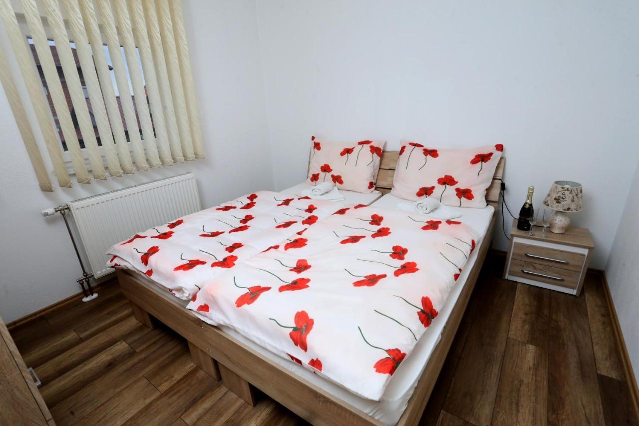 Apartmani Mila ลัคตาชิ ภายนอก รูปภาพ